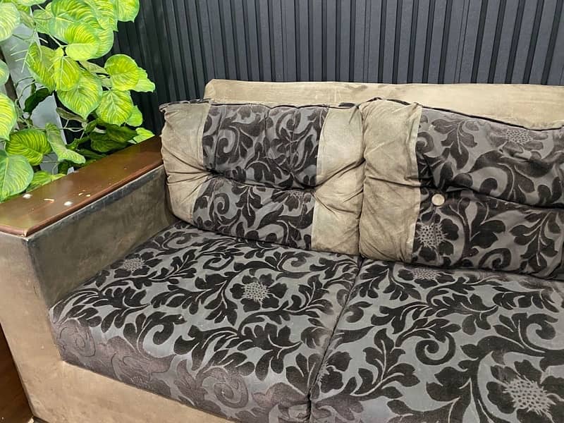 3 seater sofa 4