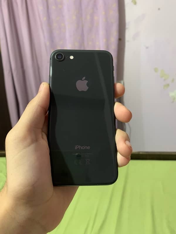 IPHONE 8 64gb Fu 10/10 waterpack 0