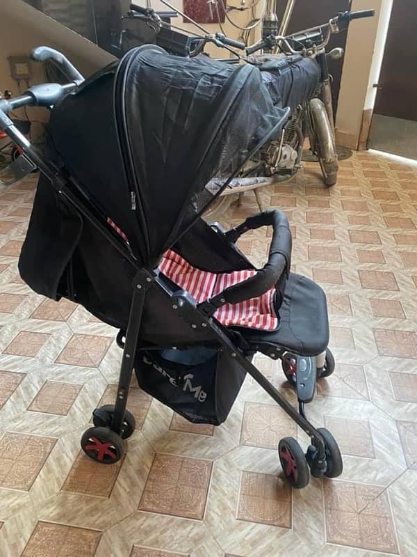 stroller 0