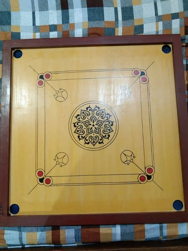 brand new carom board 0