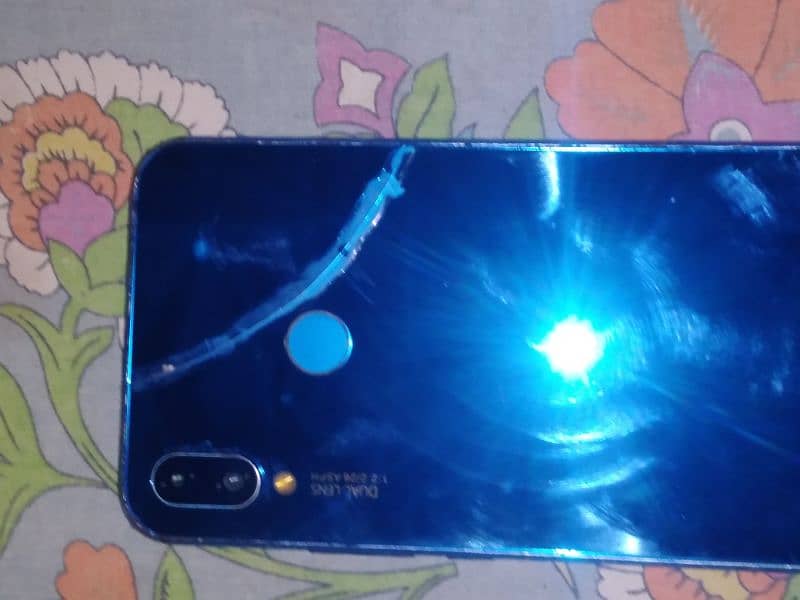 Huawei Nova I3 4 GB Ram 128 GB storage 5