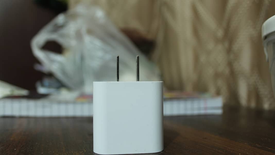 IPHONE CHARGER 4