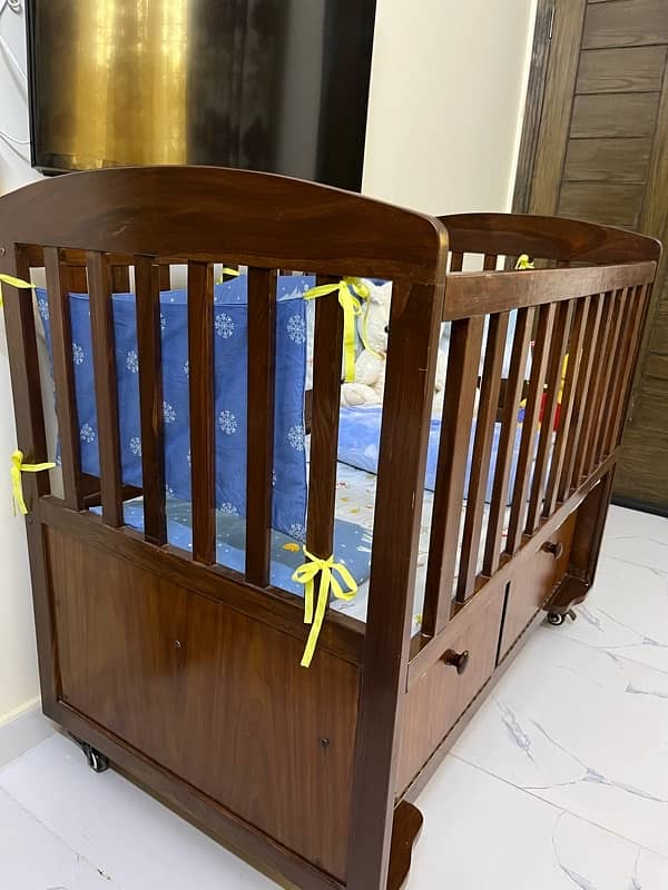 Wooden baby cot 4