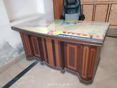 Office table chair for sale in Multan 0