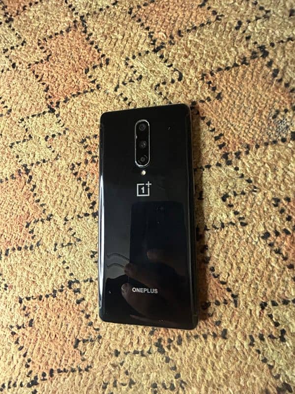 oneplus8 8gb 128gb for sale side se rough used ha every thing working 4