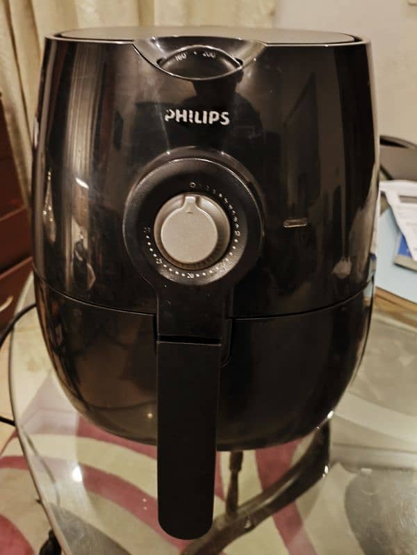 Philips Air Fryer HD9220/20 Black 0