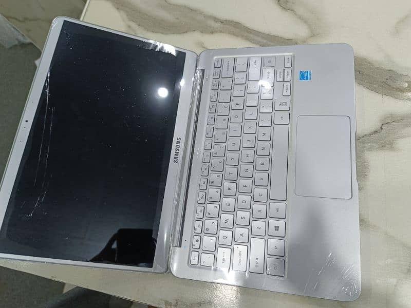 Samsung notebook 9 900X3T i7 8th 0