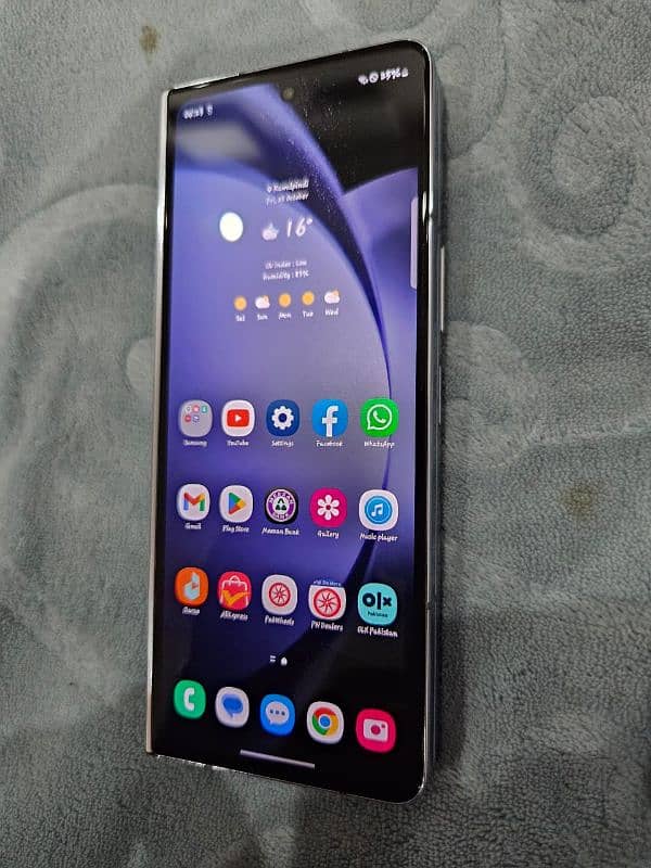 Samsung Galaxy Z Fold 5 4