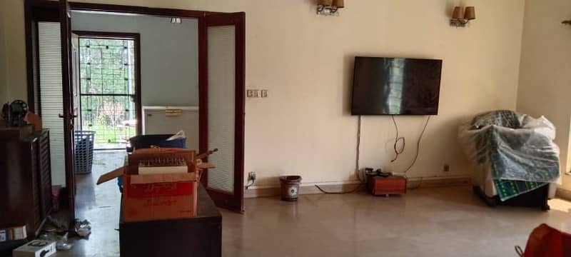 01 Kanal Luxury Beautiful Upper Portion Available For Rent in DHA Phase 5, Lahore 11