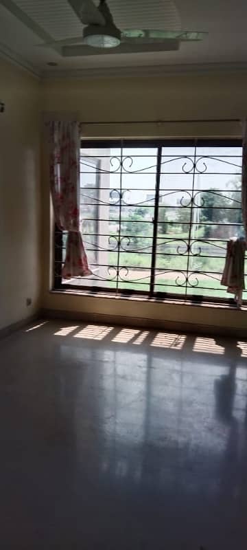 01 Kanal Luxury Beautiful Upper Portion Available For Rent in DHA Phase 5, Lahore 18