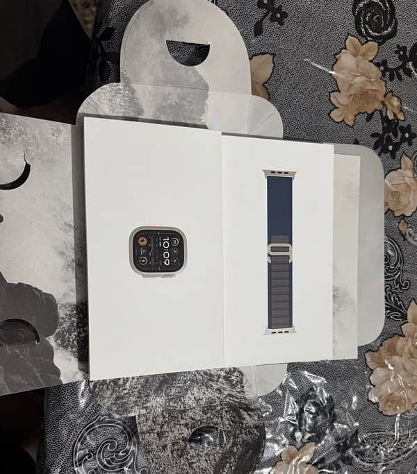 Apple Watch Ultra 2 Titanium L Blue Alpine Loop 9