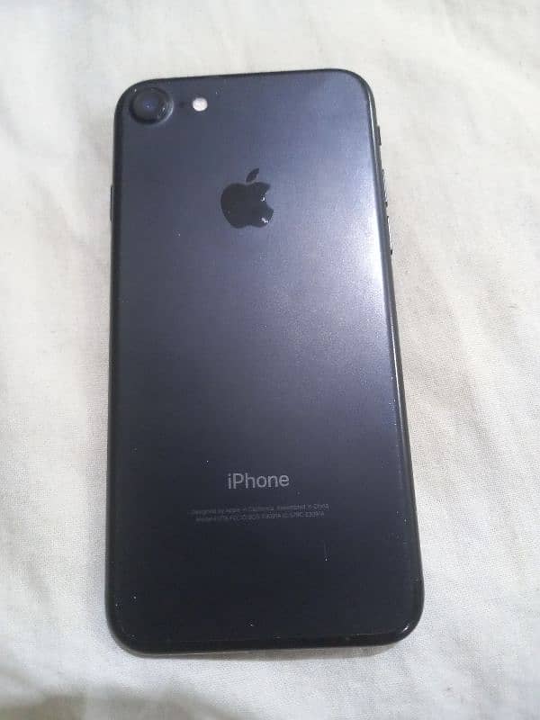 I phone 7 32 gb pta approved 1