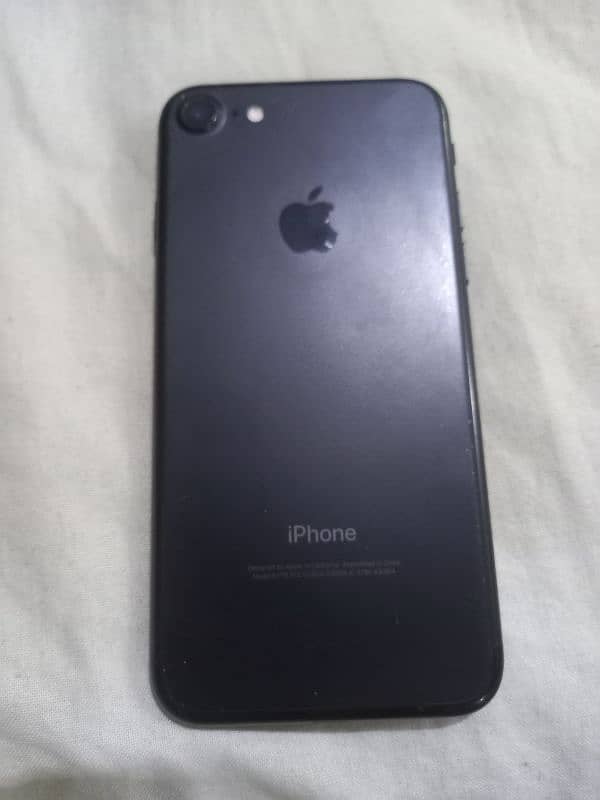 I phone 7 32 gb pta approved 2