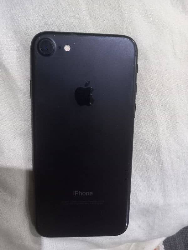 I phone 7 32 gb pta approved 8