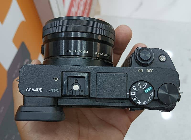 Sony Alpha a6400 Mirrorless Digital Camera with 16-50mm Lens 2