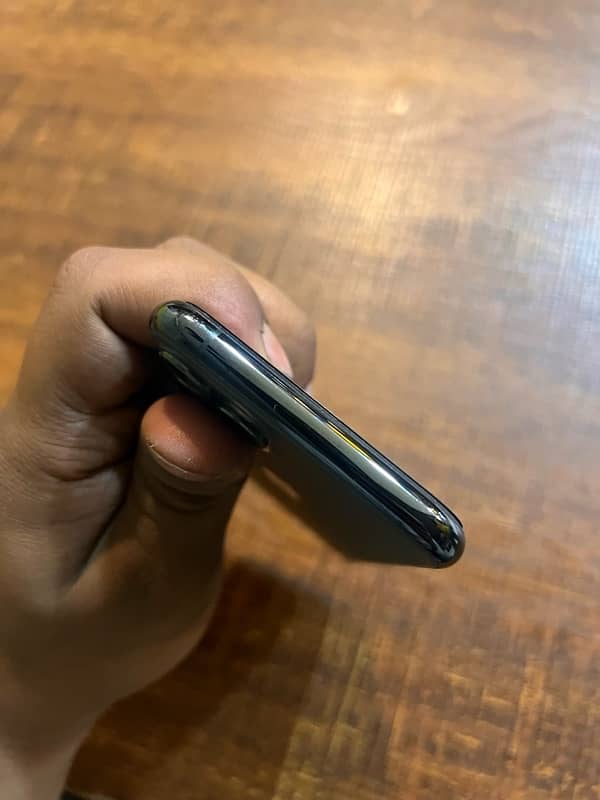 iphone 11 pro 64 gb factory unlock  total original phone 2