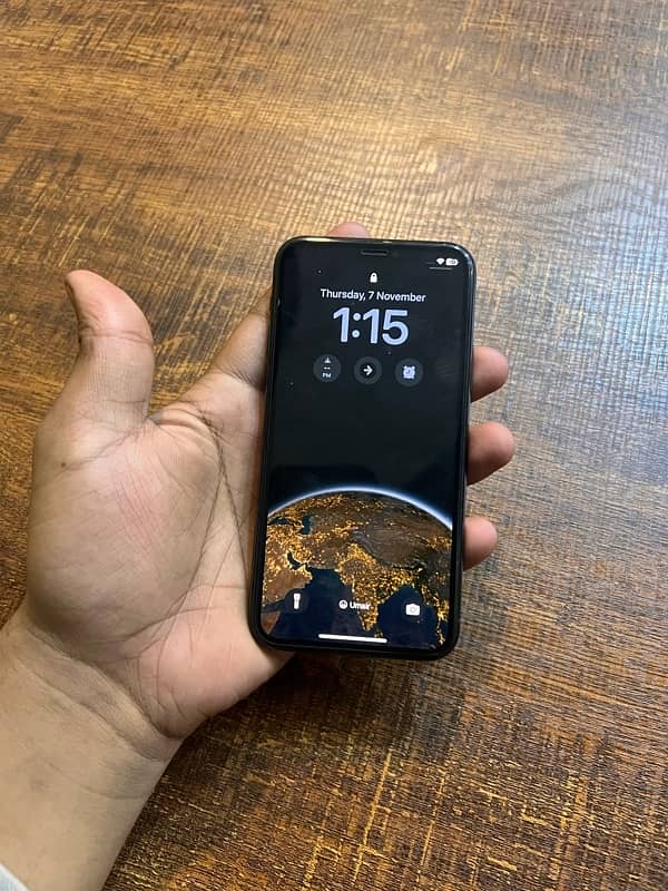 iphone 11 pro 64 gb factory unlock  total original phone 5