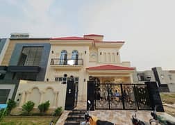 10 Marla House for sale in Paragon City wood 0