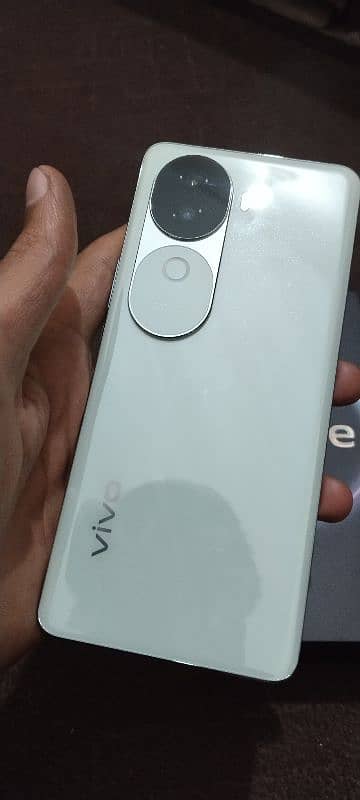 vivo v40e 5G 8