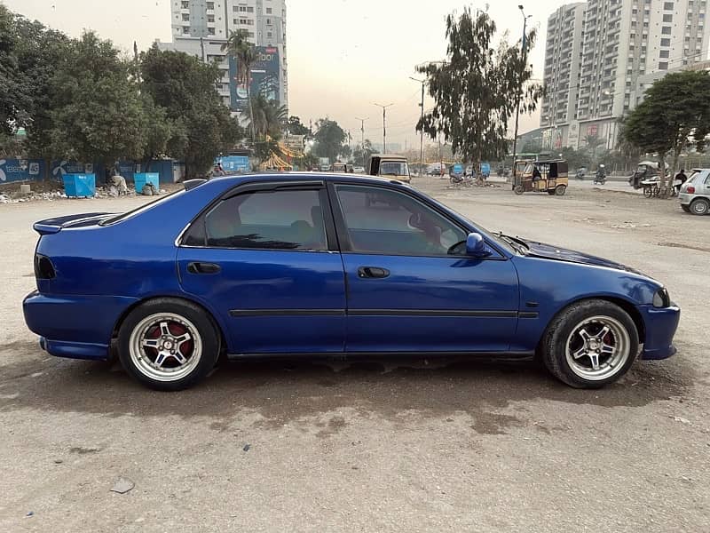 Honda Civic EXi 1995 4