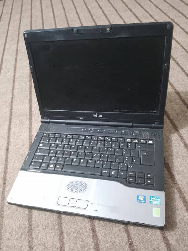 fujitsu core i3 3rd generation 4gb ram 320gb hard 0