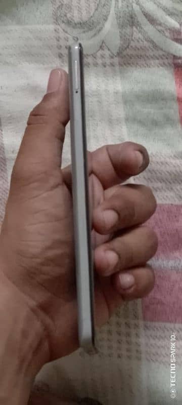 Samsung a51 frount finger ma hy with box and orignal charger 5