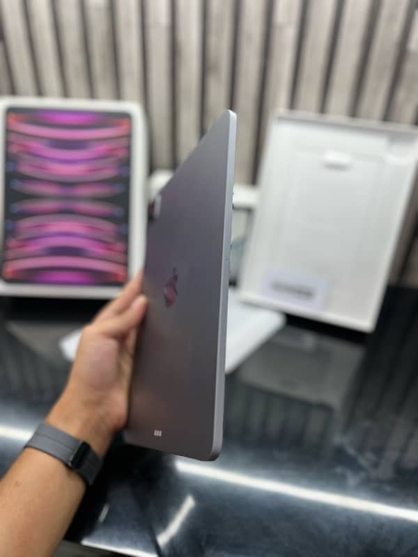 iPad Pro M2 128GB Wi-Fi Under Warranty 11-inch 4