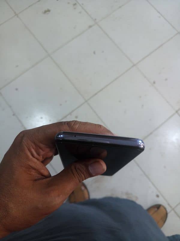 one plus 9 5g. . . 8+8/128gb. . non pta 4