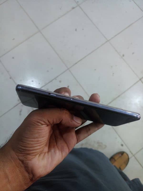 one plus 9 5g. . . 8+8/128gb. . non pta 5