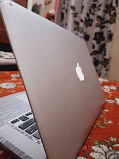 MacBook