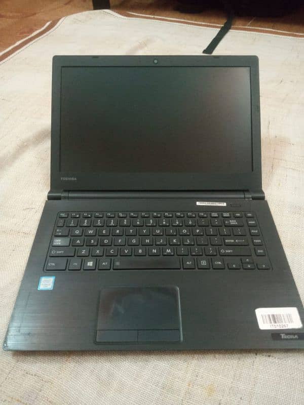 i3 6 gen Toshiba 3