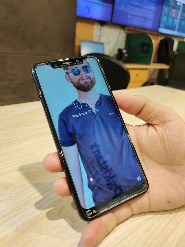 Motorola one 1