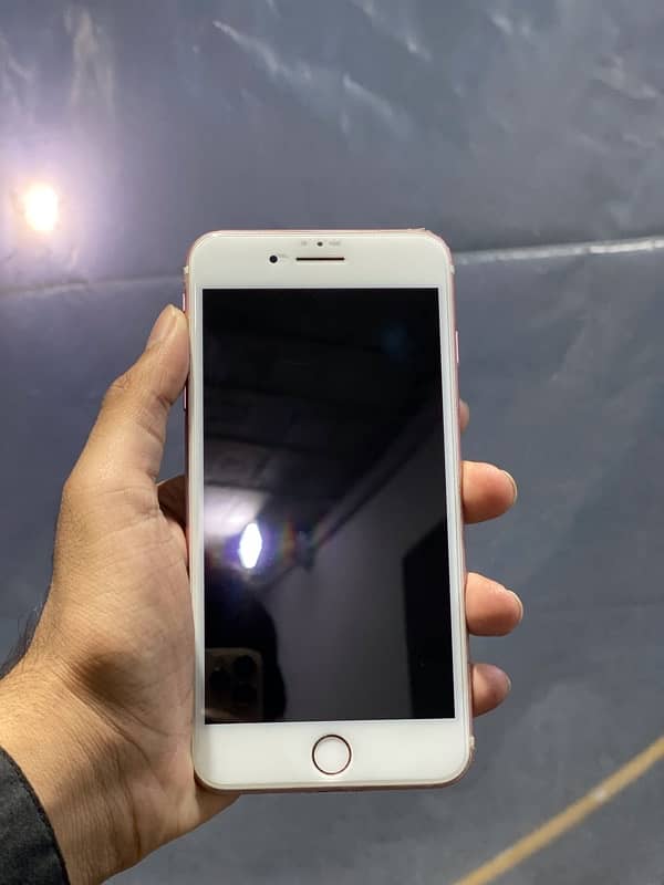 iphone 7plus 128 gb with box  03000845766 contect no 5