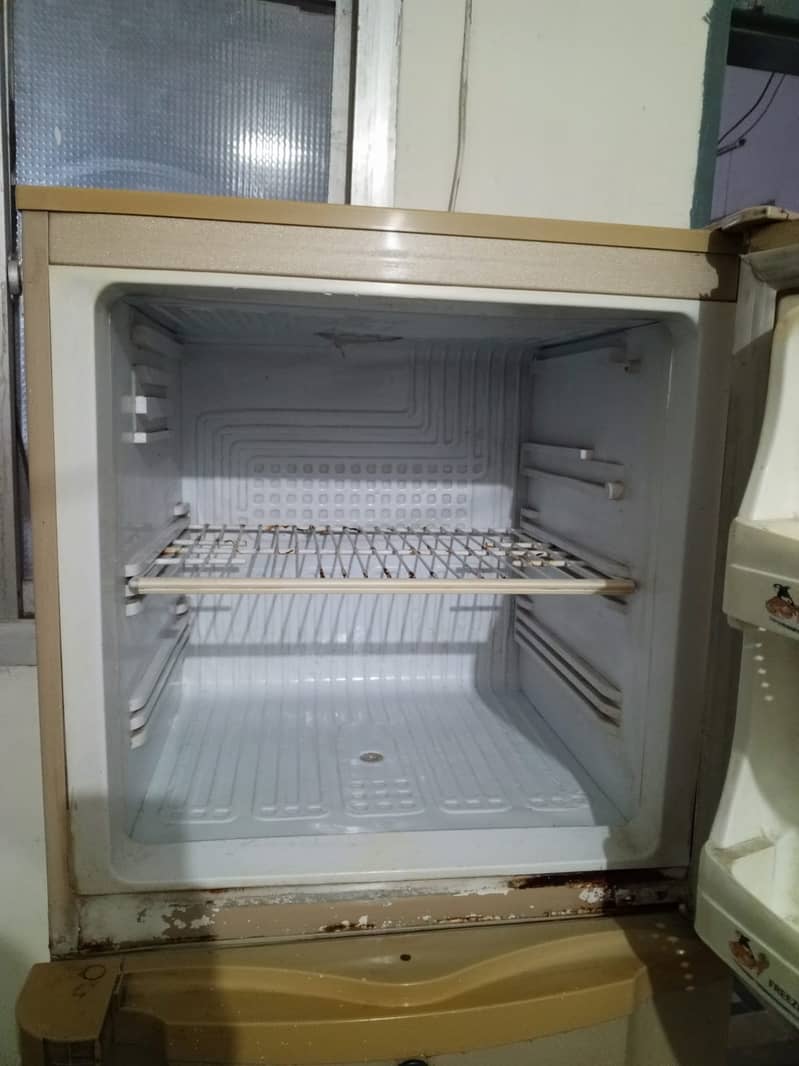 Medium Freezer No any fault no issues 1