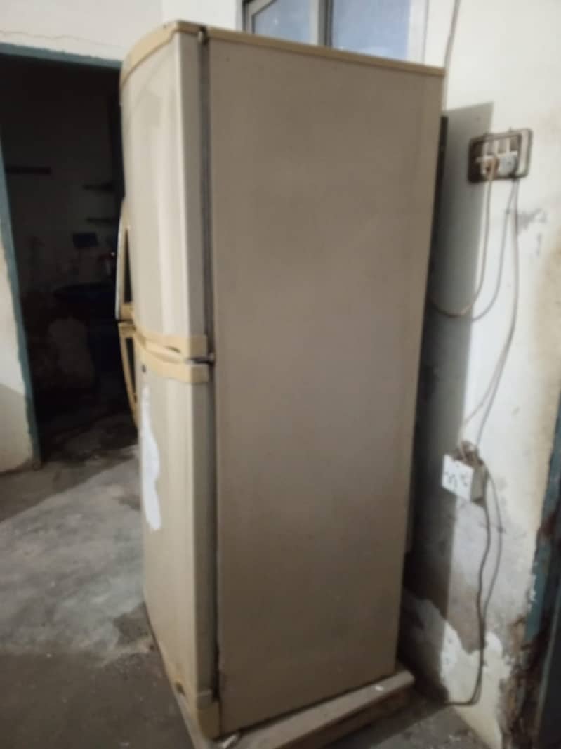 Medium Freezer No any fault no issues 2