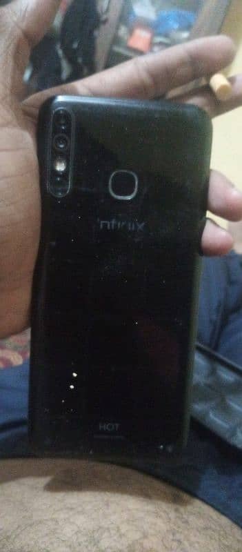 Infinix hot 8 1