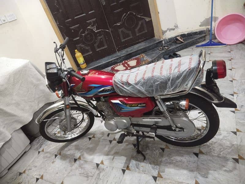 Brand New Honda 125cc 2024 model 4