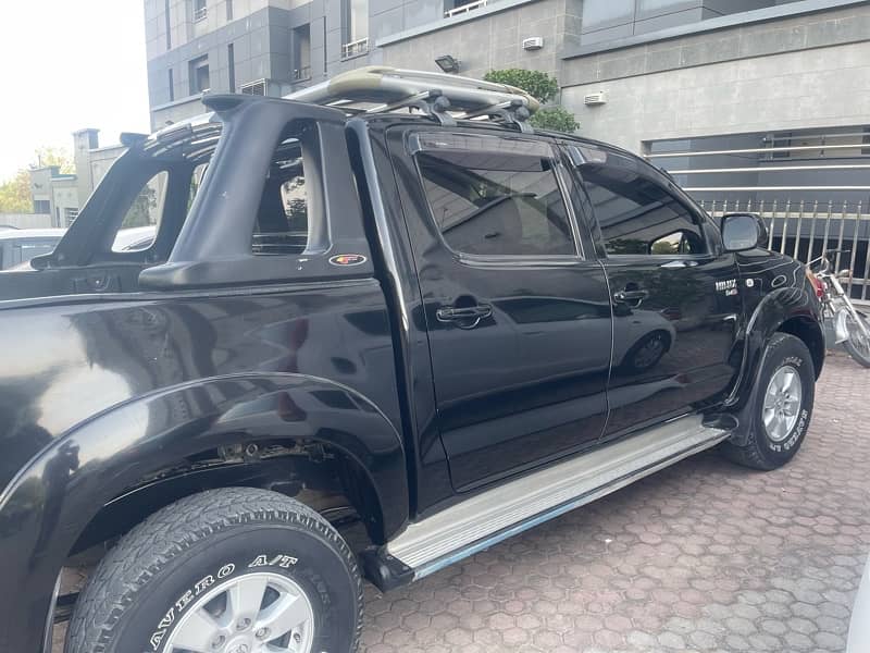 Toyota Hilux 2011 0