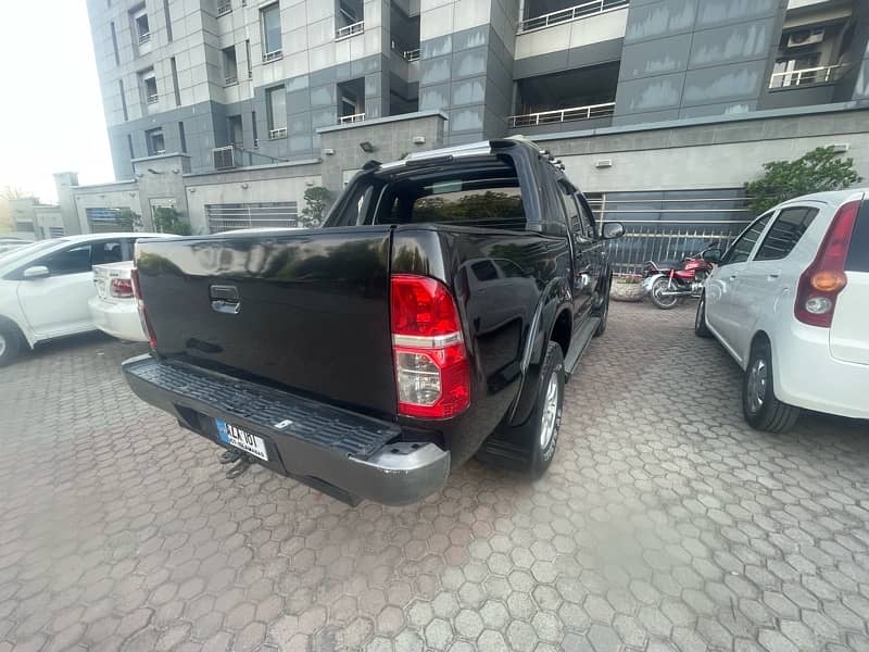 Toyota Hilux 2011 2