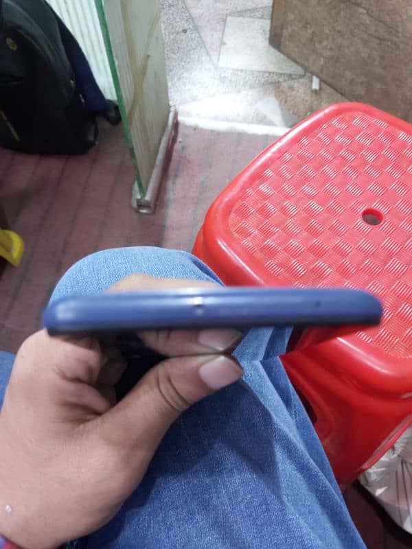 I am selling Redmi Note 9 dead. . . 03289203346 5