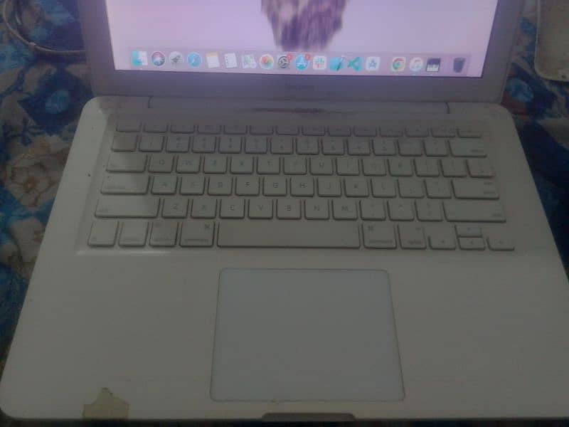 mac book 4