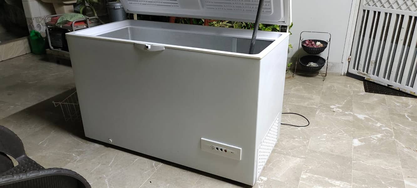 Chest freezer Imported Italy made for sell in Used 0