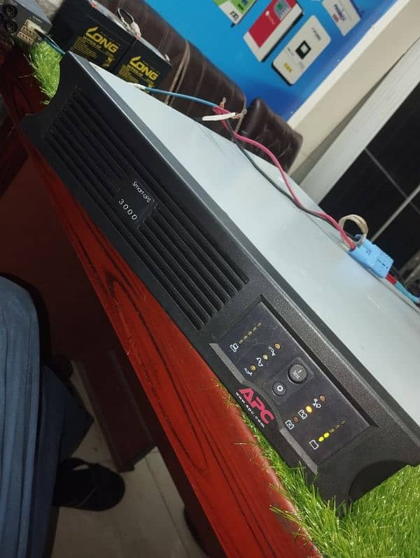 APC online UPS 1