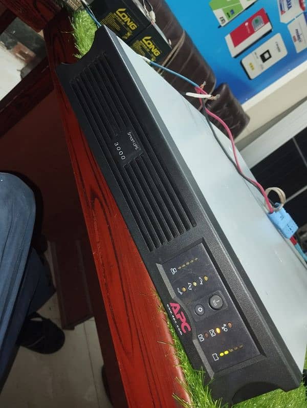 APC online UPS 2