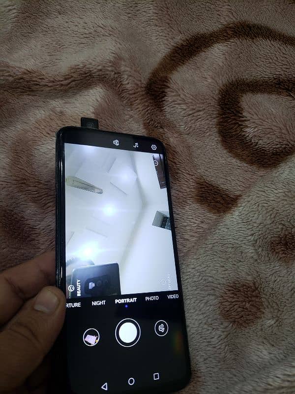 Huawei y9prime 2019 4\128 Gb pop-up camera 5