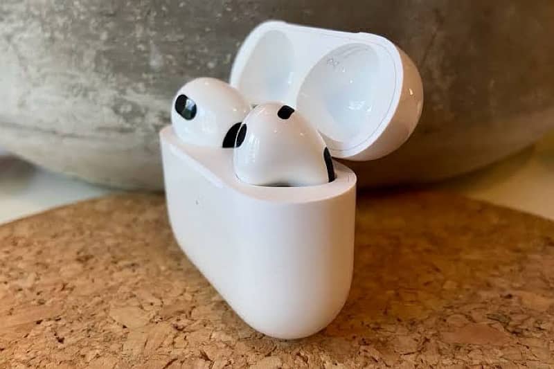 Apple Airpods 3 (3rd Gen) 2