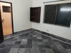 10 Marla Beautiful Upper Portion Available For Rent in DHA Phase 4 Lahore Cantt 0