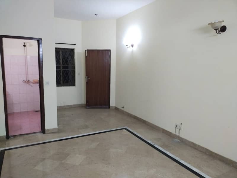 10 Marla Beautiful Upper Portion Available For Rent in DHA Phase 4 Lahore Cantt 18