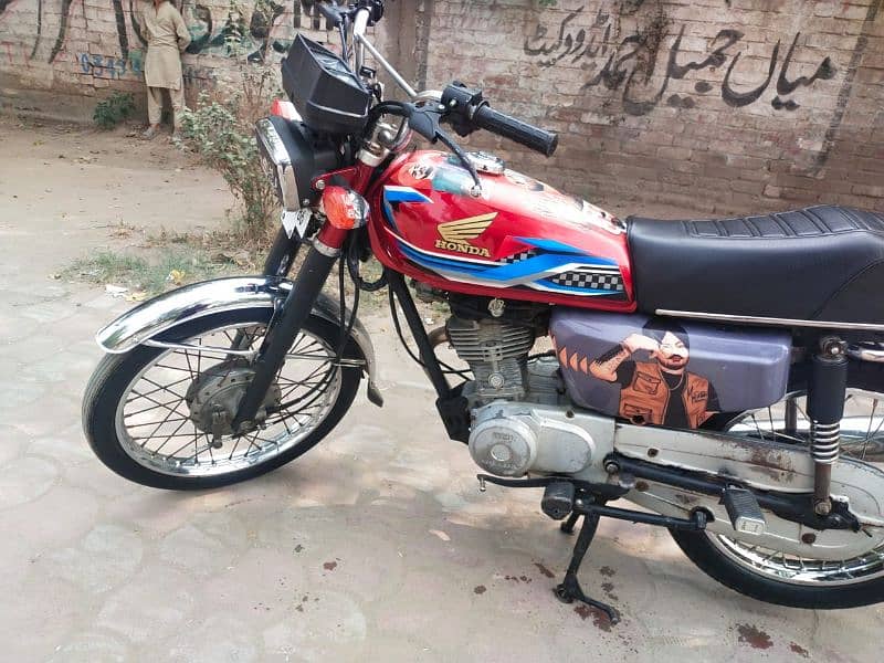 HONDA 125 2023 MODEL FOR SALE IN GOOD CONDITION 4