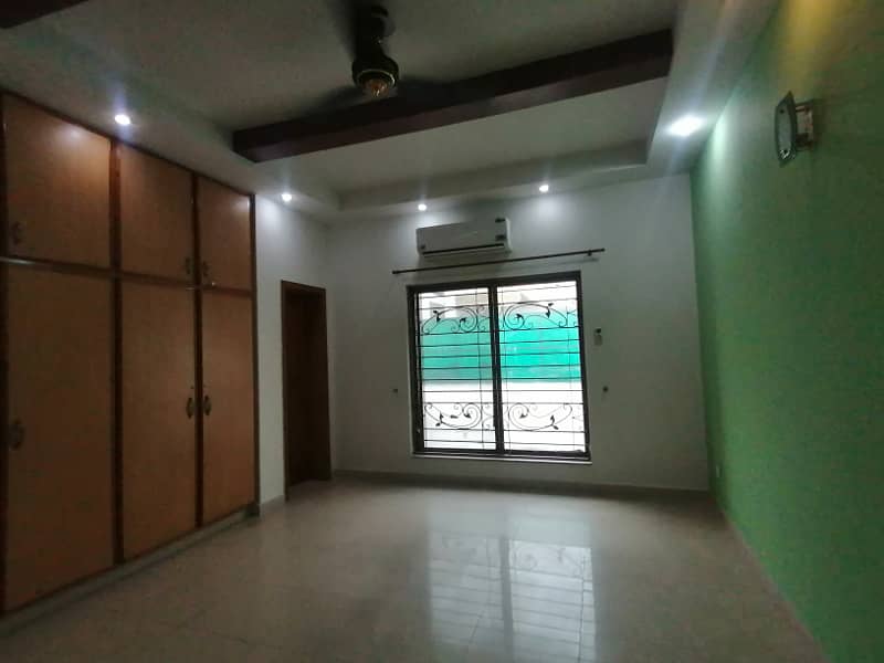 DHA 1 Kanal Awesome Upper Portion For Rent In Phase 5 6